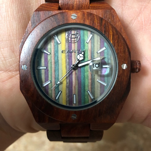 Earth Wood Watch - Picture 1 of 6